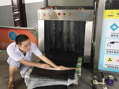 湖南地區湘運集團安檢機維修現場